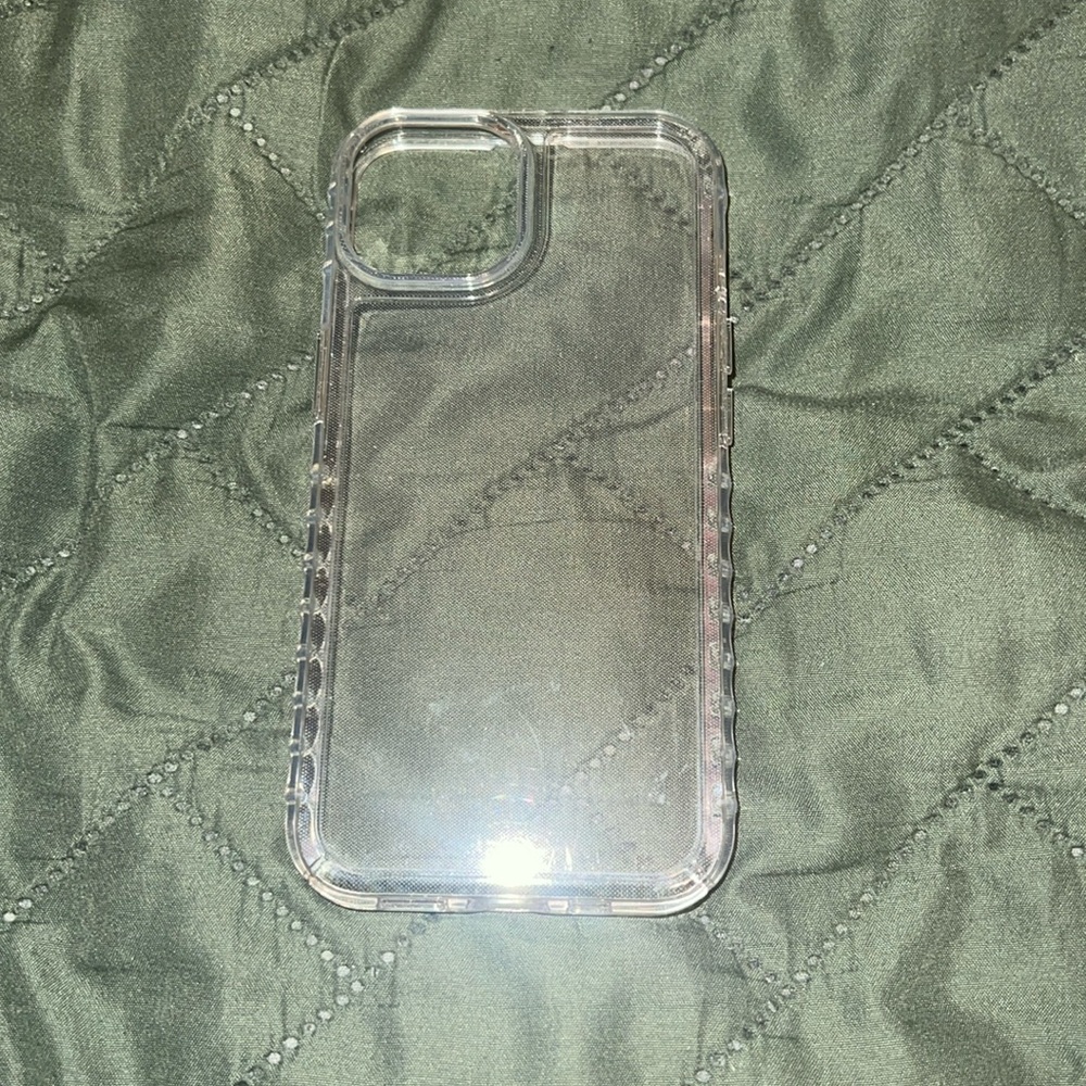 iPhone 14 clear case